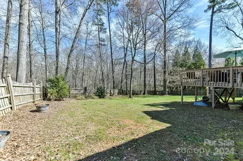 Exterior - 2806 Fox Den Dr, Monroe, NC 28110 photo 7 of 13