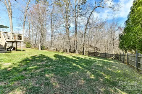 Exterior - 2806 Fox Den Dr, Monroe, NC 28110 photo 5 of 13
