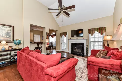 Living - 2806 Fox Den Dr, Monroe, NC 28110 photo 2 of 4