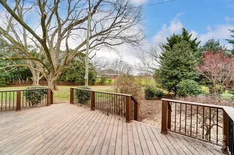Exterior - 3211 Baucom Manor Rd, Monroe, NC 28110 photo 6 of 16