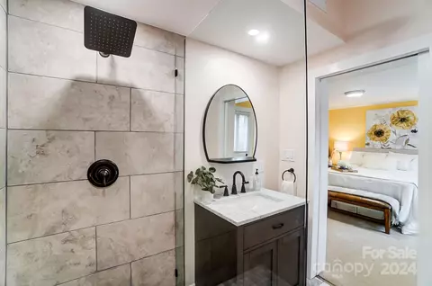 Bath - 3211 Baucom Manor Rd, Monroe, NC 28110 photo 3 of 5
