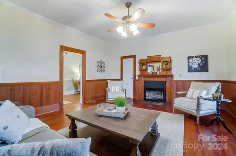 Living - 3211 Baucom Manor Rd, Monroe, NC 28110 photo 3 of 6