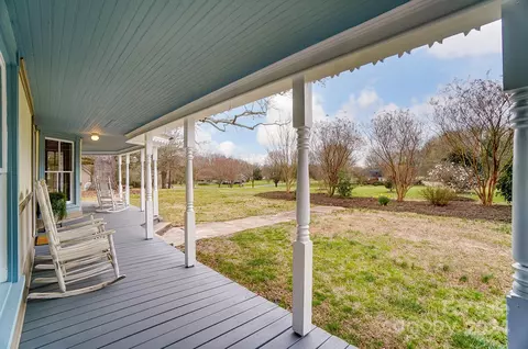 Exterior - 3211 Baucom Manor Rd, Monroe, NC 28110 photo 5 of 16
