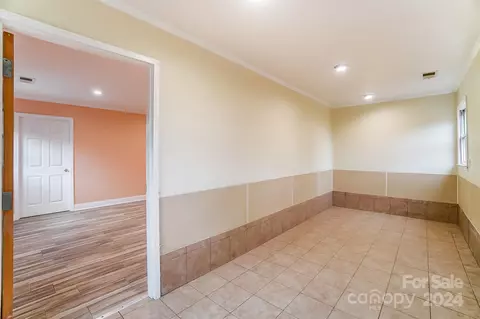 Bath - 3211 Baucom Manor Rd, Monroe, NC 28110 photo 5 of 5