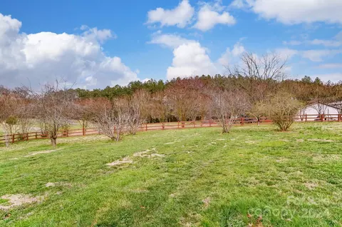 Exterior - 3211 Baucom Manor Rd, Monroe, NC 28110 photo 13 of 16