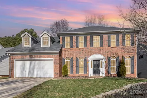 12717 Mcginnis Ln, Huntersville, NC 28078