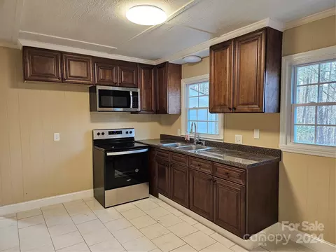 2249 Lord Rd, Lancaster, SC 29720 photo 2