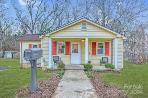 1940 Gay St, Statesville, NC 28625