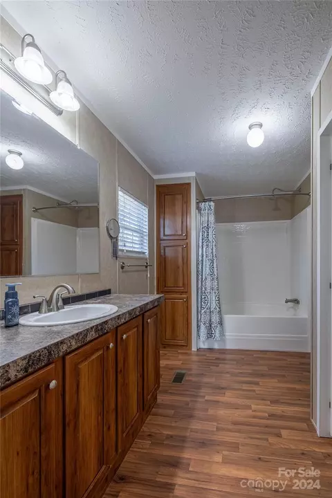 Bath - 508 Causby Rd, Morganton, NC 28655 photo 1 of 3