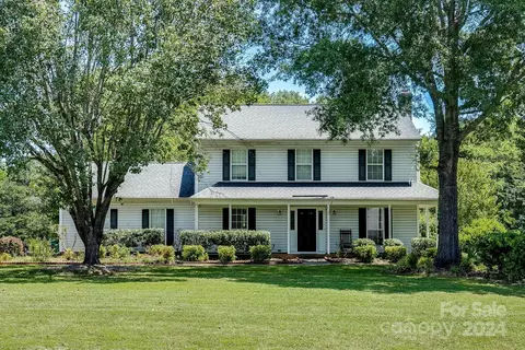 3029 Tom Savage Dr, Harrisburg, NC 28075
