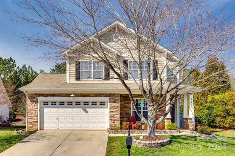 597 Sugar Tree Dr, Rock Hill, SC 29732