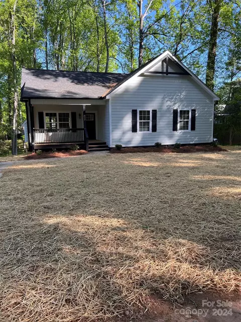 112 Lakeview Dr, York, SC 29745