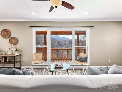 Living - 251 Jade Dr, Clyde, NC 28721 photo 2 of 6