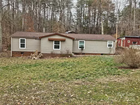 5691 Country Ln, Stanley, NC 28164