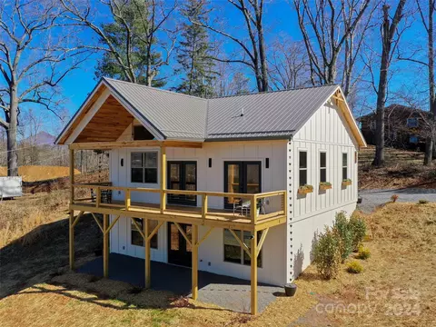 Exterior - 87 Oak St, Clyde, NC 28721 photo 12 of 14