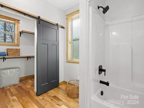 Bath - 87 Oak St, Clyde, NC 28721 photo 4 of 6
