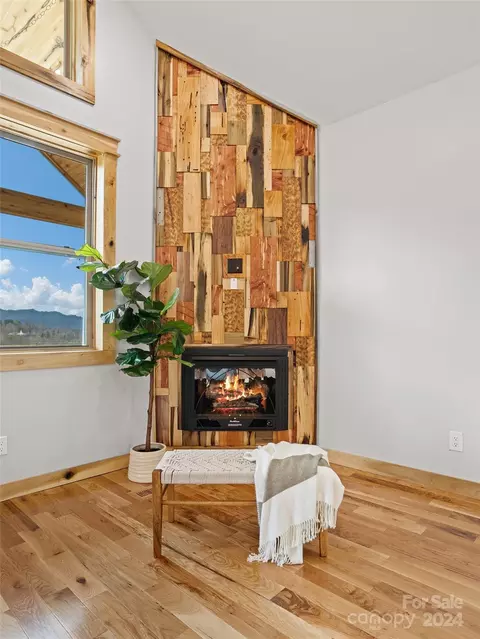 Living - 87 Oak St, Clyde, NC 28721 photo 3 of 3