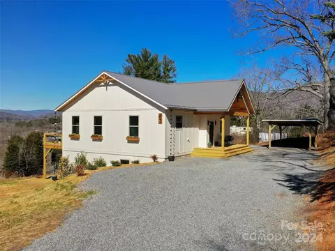 Exterior - 87 Oak St, Clyde, NC 28721 photo 2 of 14