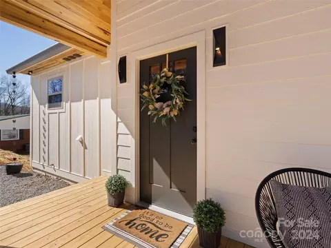 Exterior - 87 Oak St, Clyde, NC 28721 photo 6 of 14