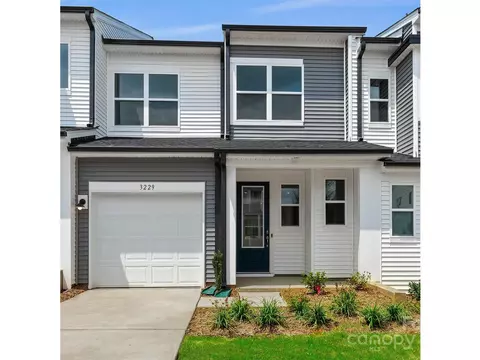 3229 Hutton Gardens Ln, Charlotte, NC 28269