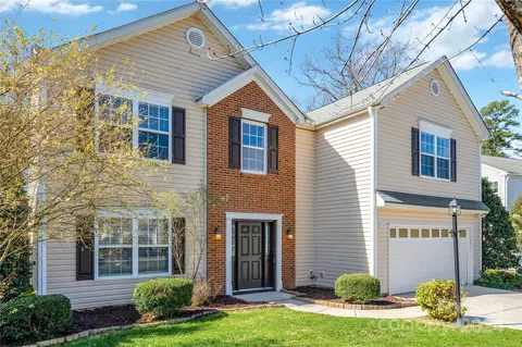 3914 Edgeview Dr, Indian Trail, NC 28079