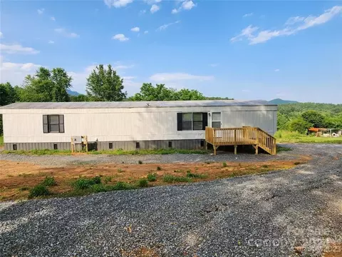 8584 Pine St, Lowgap, NC 27024