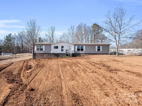 8761 Cloverfield Dr, Kannapolis, NC 28081