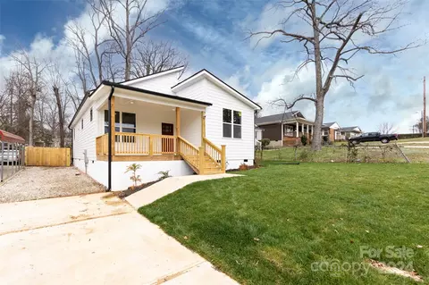 1719 Newcastle St, Charlotte, NC 28216