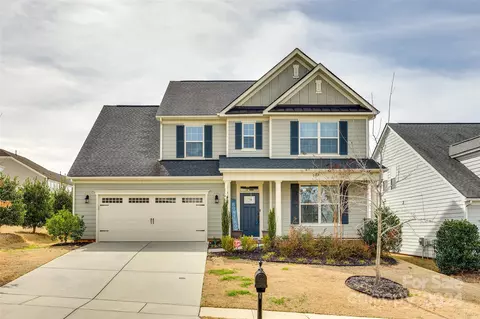 17411 Austins Creek Dr, Charlotte, NC 28278
