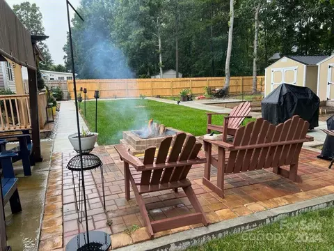Exterior - 4304 Chatterleigh Dr, Monroe, NC 28110 photo 6 of 13