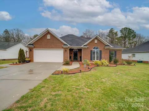 Exterior - 4304 Chatterleigh Dr, Monroe, NC 28110 photo 9 of 13