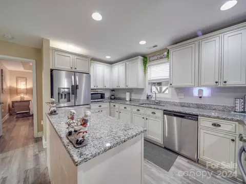 Kitchen - 4304 Chatterleigh Dr, Monroe, NC 28110 photo 1 of 5