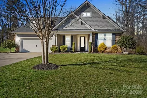 5925 Gatekeeper Ln, Mint Hill, NC 28227