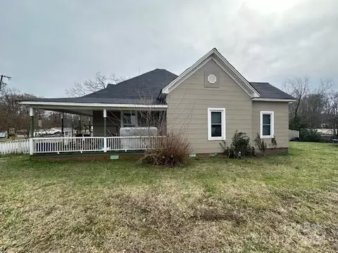 Exterior - 206 Earnhardt St, Salisbury, NC 28144 photo 5 of 9