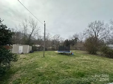 Exterior - 206 Earnhardt St, Salisbury, NC 28144 photo 8 of 9