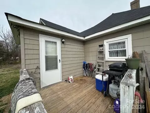 Exterior - 206 Earnhardt St, Salisbury, NC 28144 photo 7 of 9