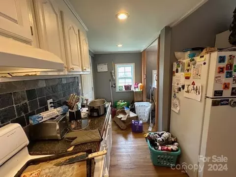 Kitchen - 206 Earnhardt St, Salisbury, NC 28144 photo 1 of 2
