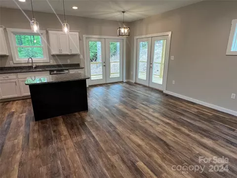Living - 215 Whitaker Rd, Fairview, NC 28730 photo 2 of 3