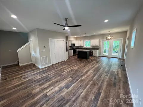 Living - 215 Whitaker Rd, Fairview, NC 28730 photo 1 of 3