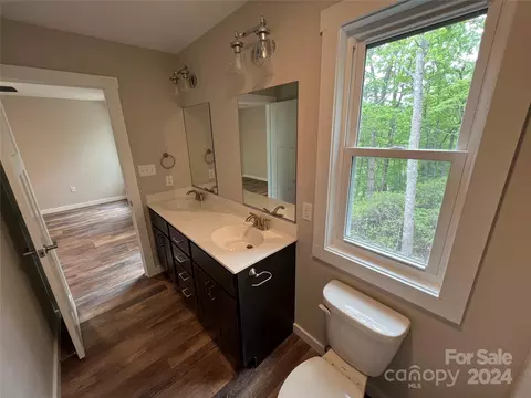 Bath - 215 Whitaker Rd, Fairview, NC 28730 photo 2 of 3