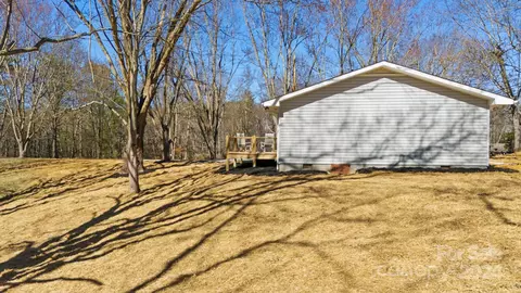 Exterior - 18 Hydrangea Dr, Leicester, NC 28748 photo 5 of 7