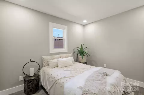 Bedroom - 18 Hydrangea Dr, Leicester, NC 28748 photo 7 of 9