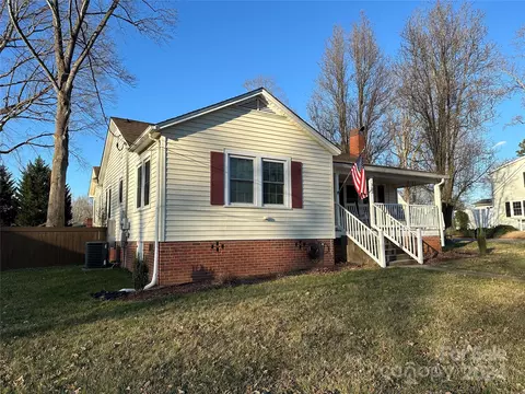 302 West Ave, Troutman, NC 28166