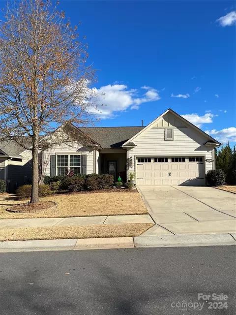 220 Grovefield Dr, Fort Mill, SC 29715