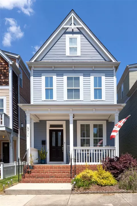 536 Dubois Ct, Charlotte, NC 28208