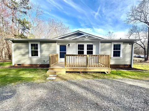 155 Yarborough Rd, Lincolnton, NC 28092