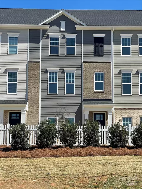 4223 S New Hope 8 Rd #8, Cramerton, NC 28032