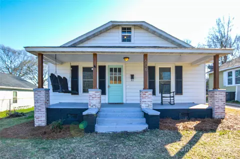 606 E 12th St, Kannapolis, NC 28083