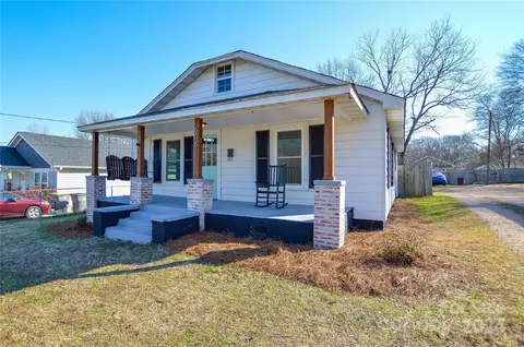 Exterior - 606 E 12th St, Kannapolis, NC 28083 photo 3 of 13