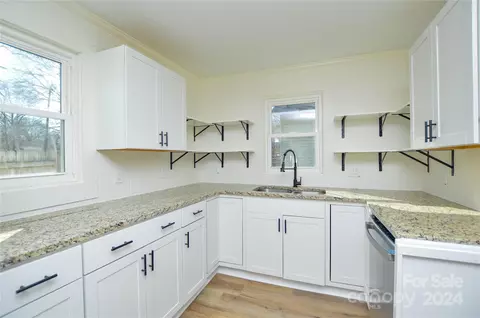 Kitchen - 606 E 12th St, Kannapolis, NC 28083 photo 1 of 4